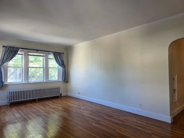 2039 Commonwealth Ave APT 5, Brighton, MA 02135