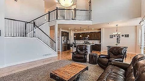 5th image of 1633 Carriage Dr