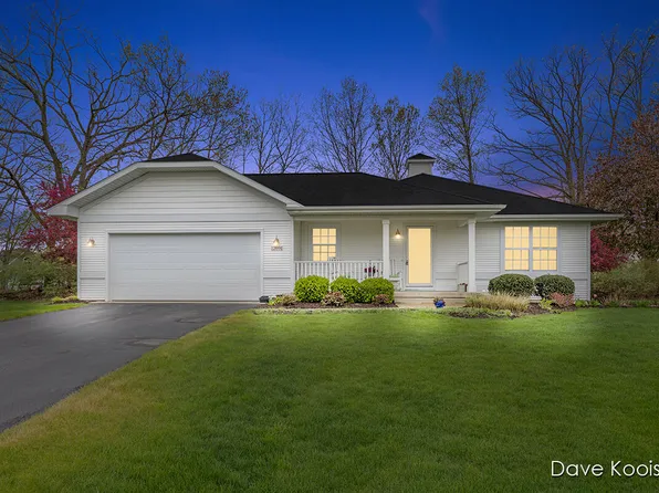 12891 Park Dr #24, Wayland, MI 49348