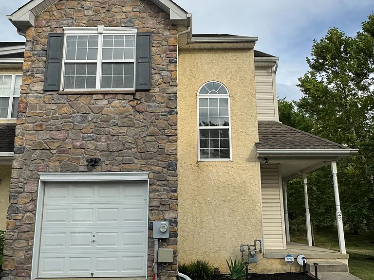 29 Prince Dr — Photo 2