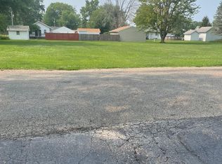 510 E Roberts St, Colchester, IL 62326
