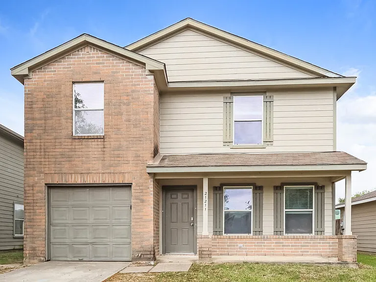 21211 Linden House Ct — Photo 1