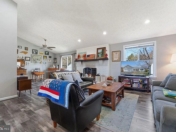 5th image of 9833 Nimitz Ct