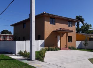 590 W 25th St, Hialeah, FL 33010