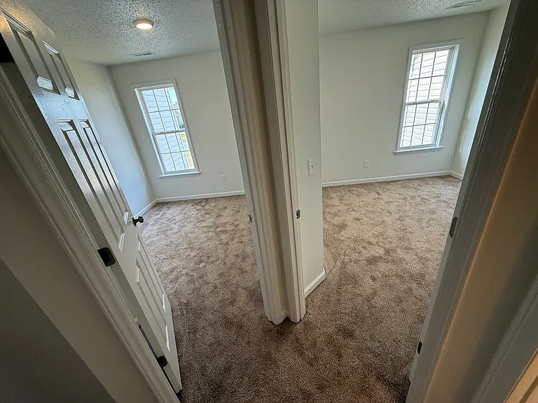 103 Wimbledon Ct — Photo 48