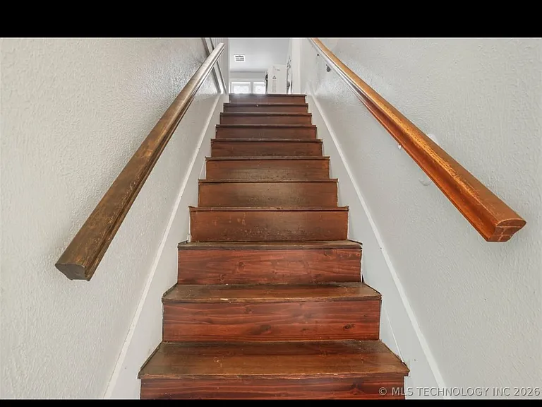 1139 S Canton Ave — Photo 13