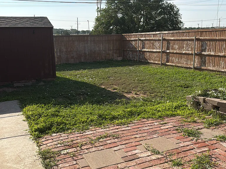 4523 Willow St — Photo 19