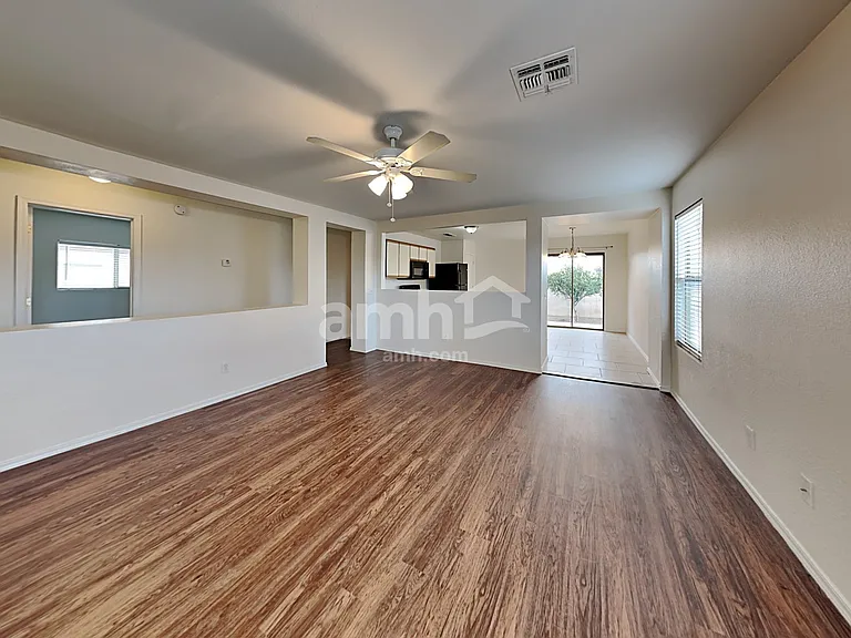 6159 S Avenue De La Chandelle — Photo 5