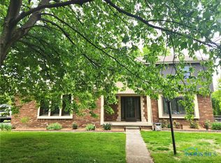 725 Ashbury Dr, Perrysburg, OH