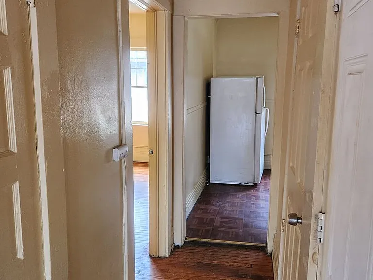 2 Clay Ave — Photo 5