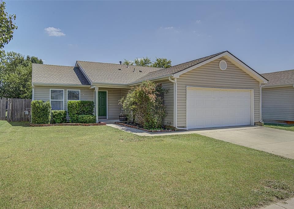 1st image of 9228 Snowberry Dr