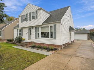 29508 Woodway Dr, Wickliffe, OH 44092