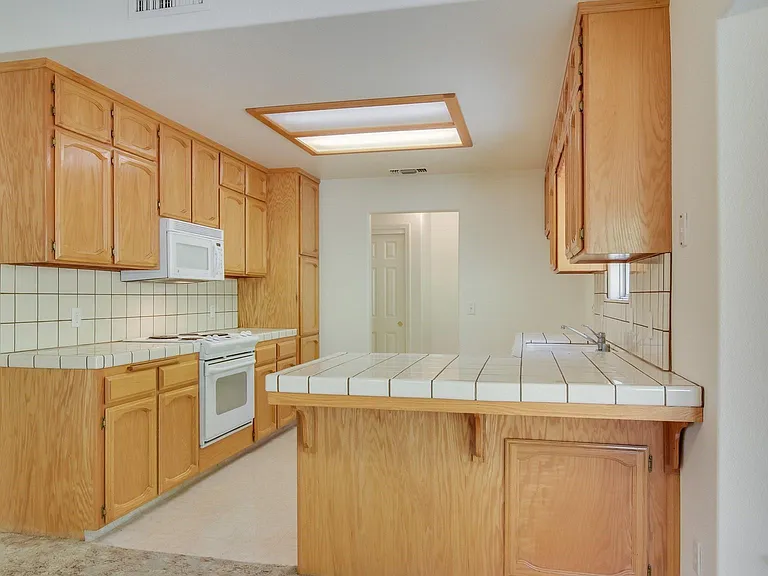 27557 Paradise Valley Ln — Photo 17