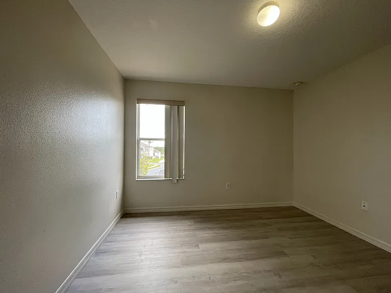 201 Kensington Dr — Photo 28