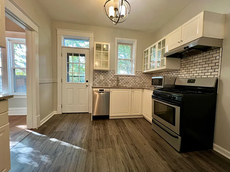 6114 Columbia Ave — Photo 20