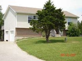 1105 W Trobridge Rd, Columbia, MO 65202