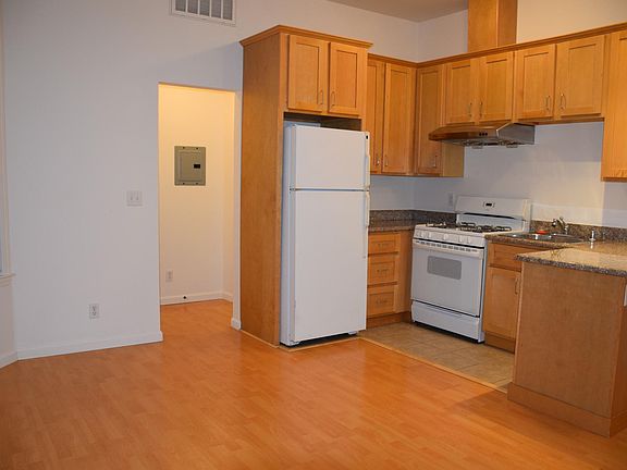 3rd image of 1223 6th Ave #1