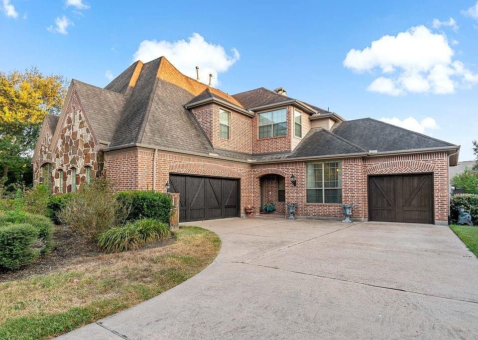 1st image of 22 Waters Lake Blvd