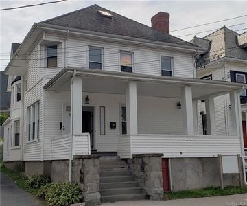 16 Orchard St, Middletown, NY, 10940