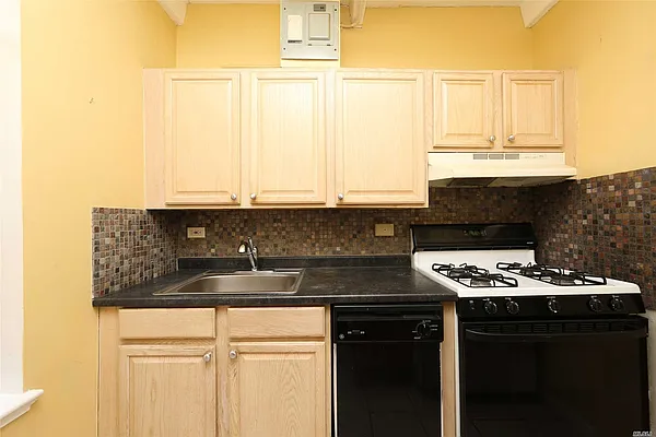 Sold by Century 21 American Homes | media 23