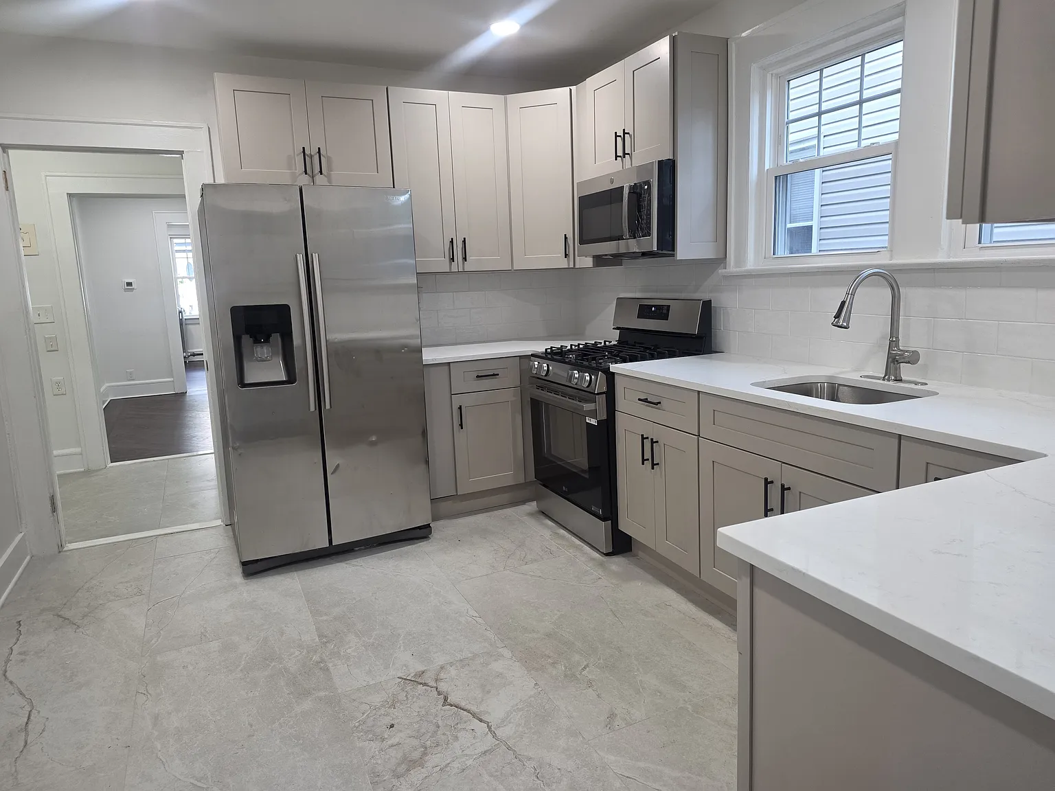 29-31 Rich St — Photo 2