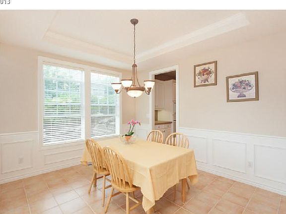 4th image of 2925 White Salmon St