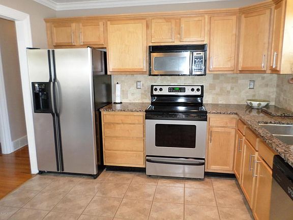 Darrell Ct pictures 004.JPG