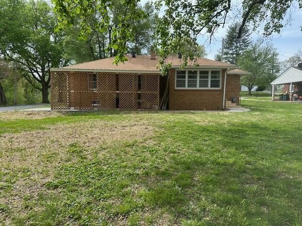 7 Boller Dr, Boonville, MO 65233