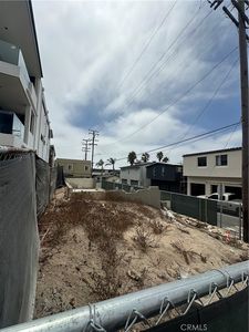 116 9th St #16, Manhattan Beach, CA, 90266