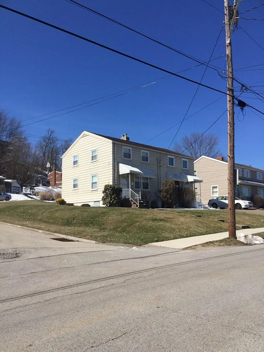 Corner lot with off street parking - 331 Cedar St
