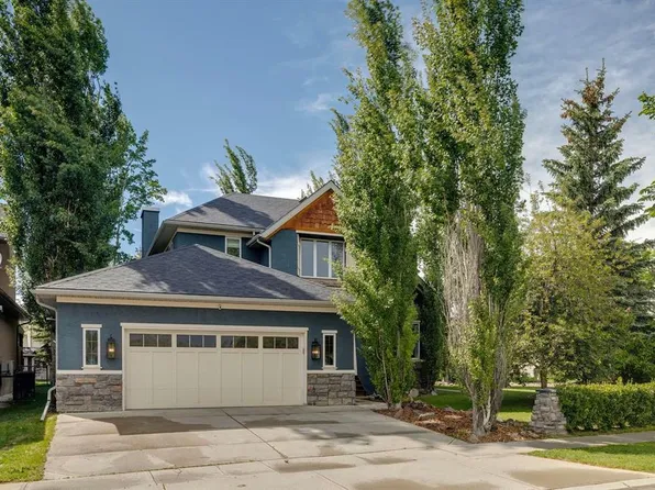 3 E Discovery Ridge Ln SW, Calgary, AB T3H 4Y3