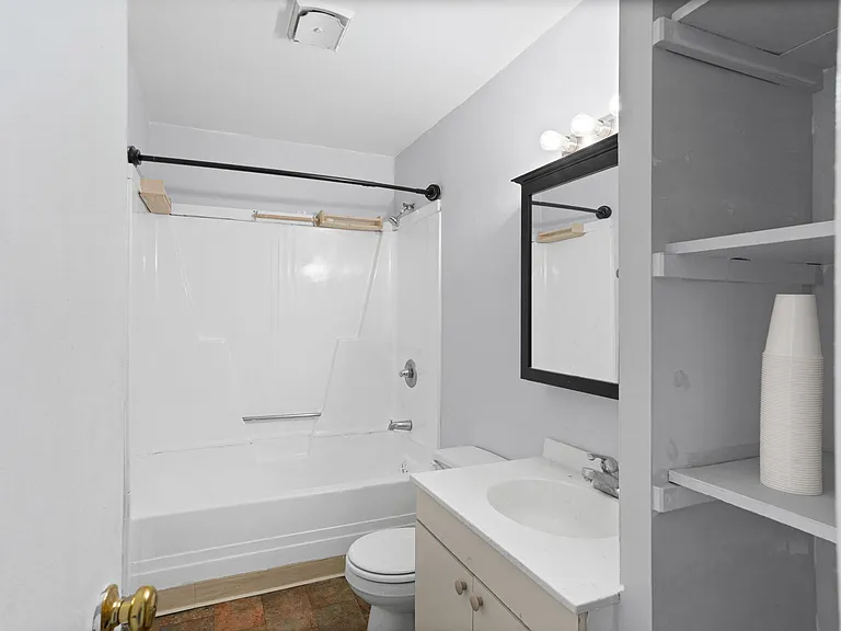 47 Ten Broeck St #B — Photo 15
