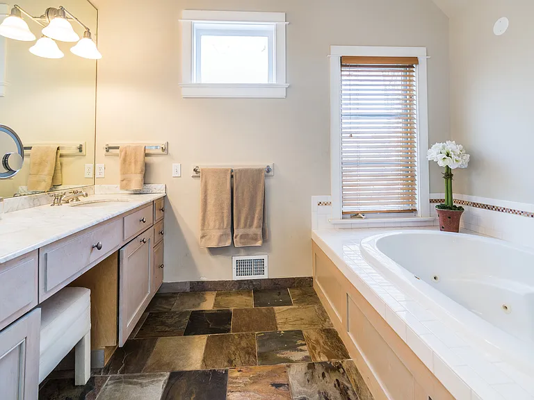 6 Glenwood Ln — Photo 14