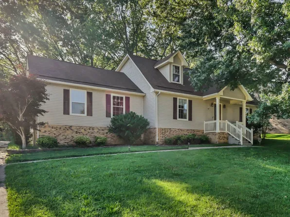 1025 Hillshire Dr, Clarksville, TN 37043
