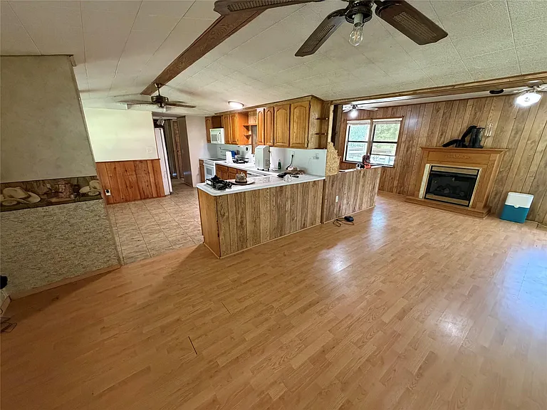 6335 Private Road 4030 — Photo 4