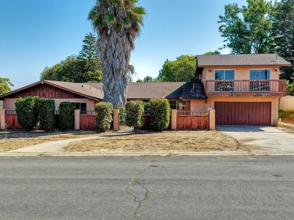 3360 Ridgecrest Dr, Carlsbad, CA 92008