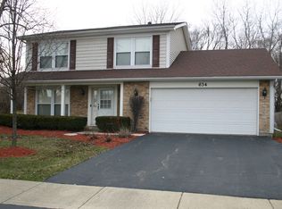 634 Sunrise Ct, Carol Stream, IL 60188