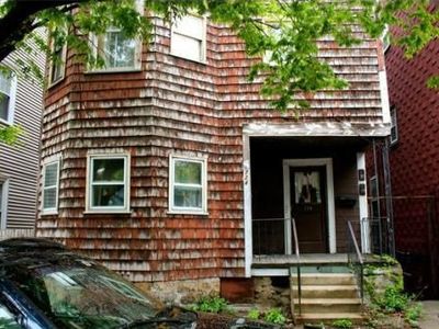 724 E 2nd St, South Boston, MA, 02127