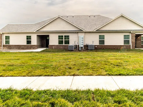 182 Garden Gate Dr, Berea, KY