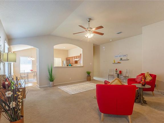 3rd image of 614 Kingbird Pl