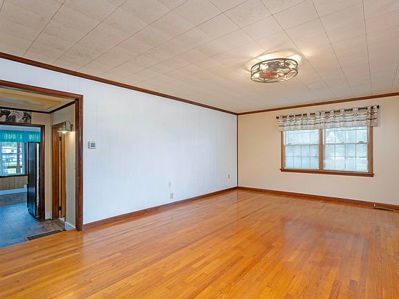 3rd image of 123 Leggett Rd