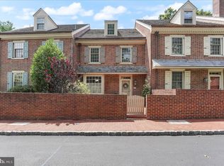 102 Willowmere Ln, Ambler, PA 19002