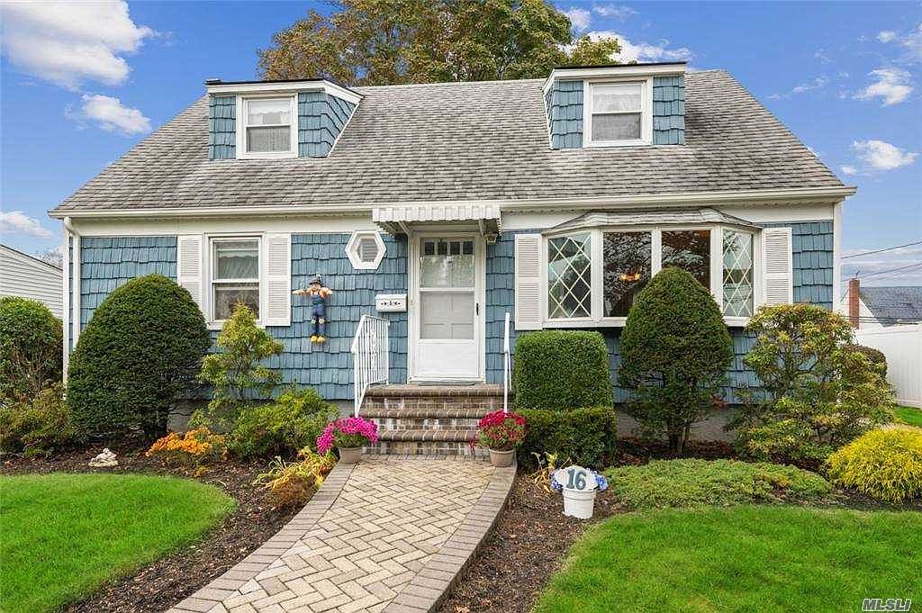 16 Hitchcock Lane, Farmingdale, NY 11735 Zillow