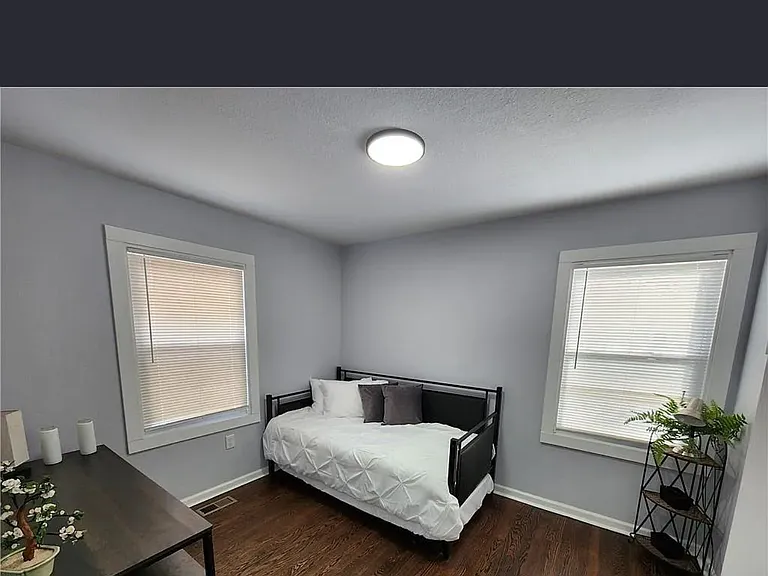 5811 Chestnut Ave — Photo 9