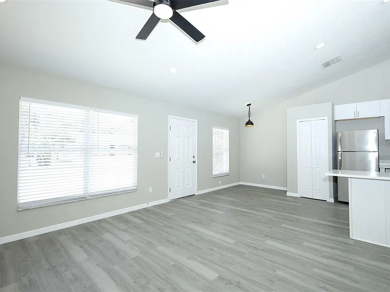 786 Lincoln Pkwy — Photo 5