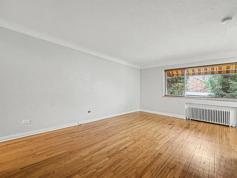 733 E 2nd Ave #105 — Photo 14
