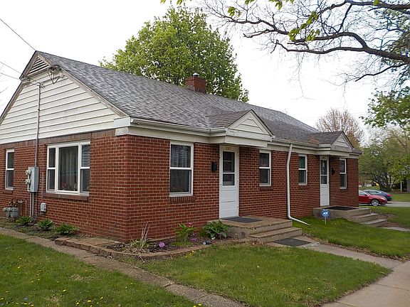 2nd image of 3101 Montrose Ave