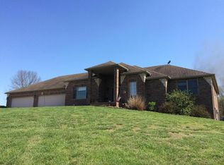 1002 W Sunny Slopes Dr, Nixa, MO 65714