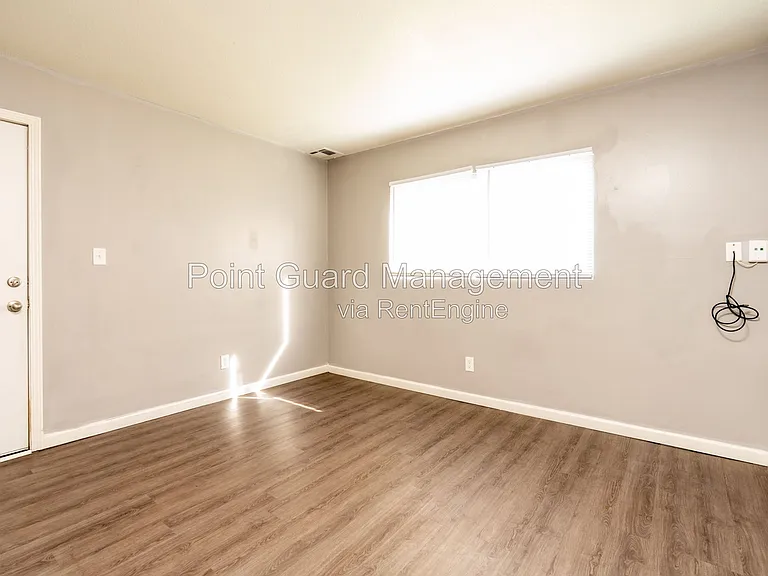 2110 E 16th St N #101 — Photo 5