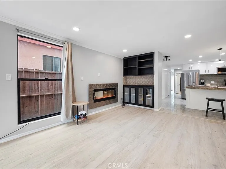 905 Dickson St #1 — Photo 7